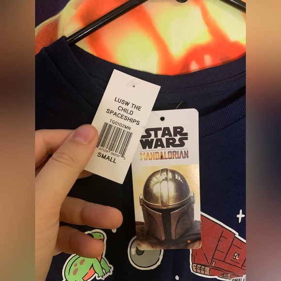 Star Wars Mandalorian Grogu/Baby Yoda NWT Graphic Tee - Picture 4 of 4